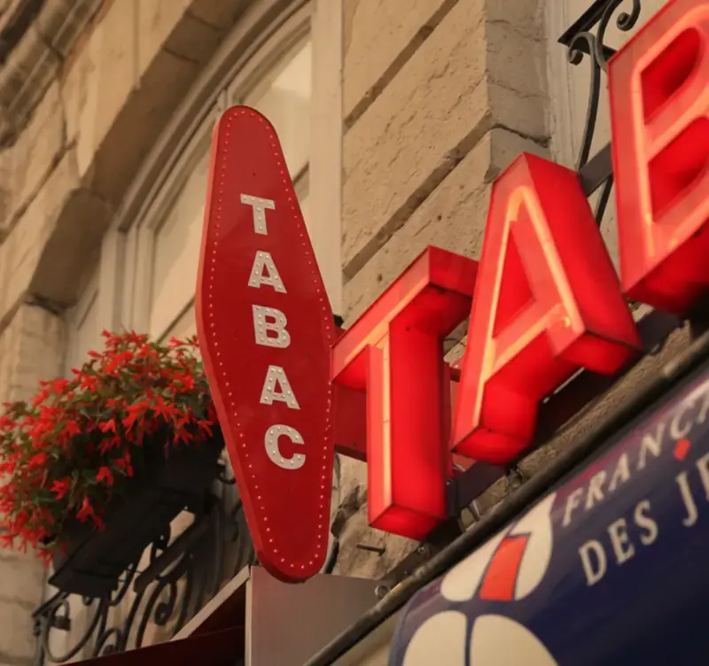 Rideau Métallique Buraliste Nice : Guide Complet 2025